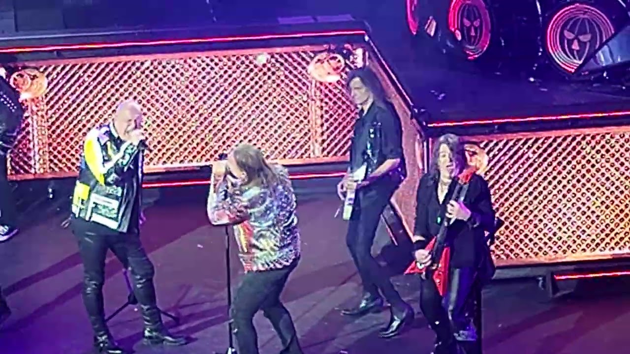 Helloween  - Live - March of Time