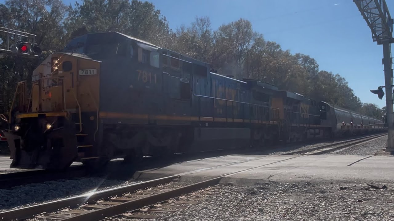 CSX M852 7811 leading 12:57 PM