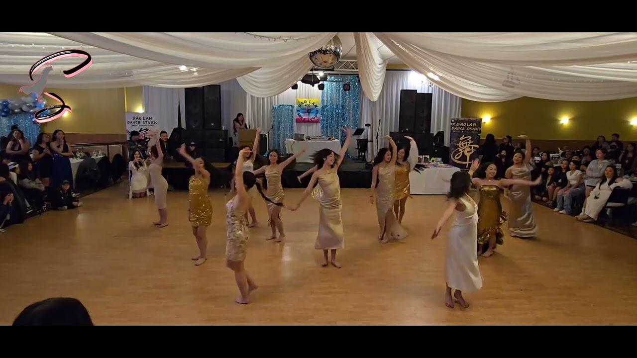 Blazing Sapphire special performance dedicated to their coach Laitxhia Lee.