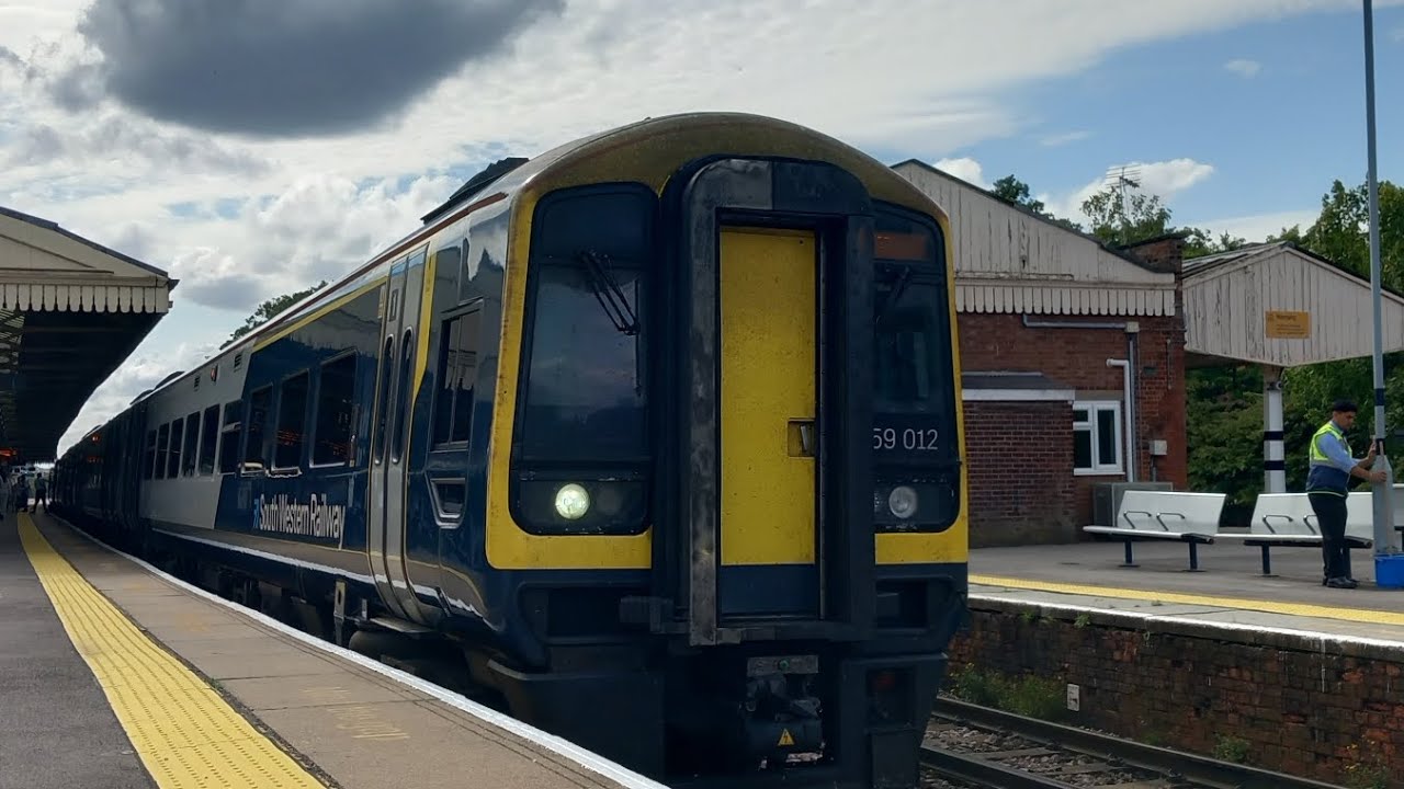 SWR Class 159 departing Basingstoke | 18/7/2023