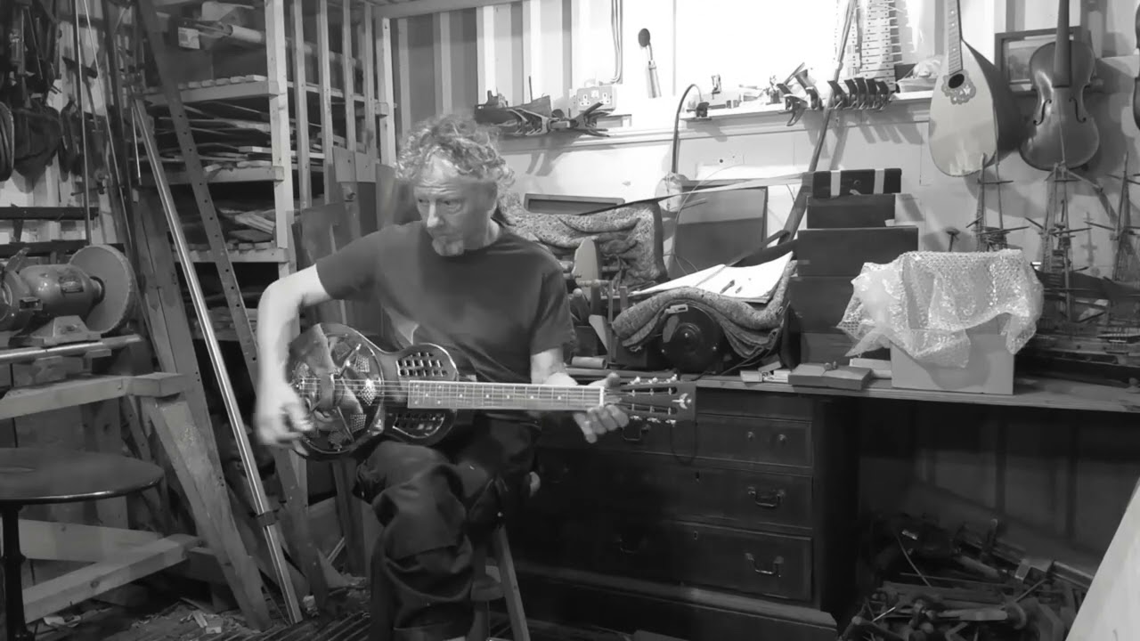 Icarus Minolian 'G' Parlour Resonator