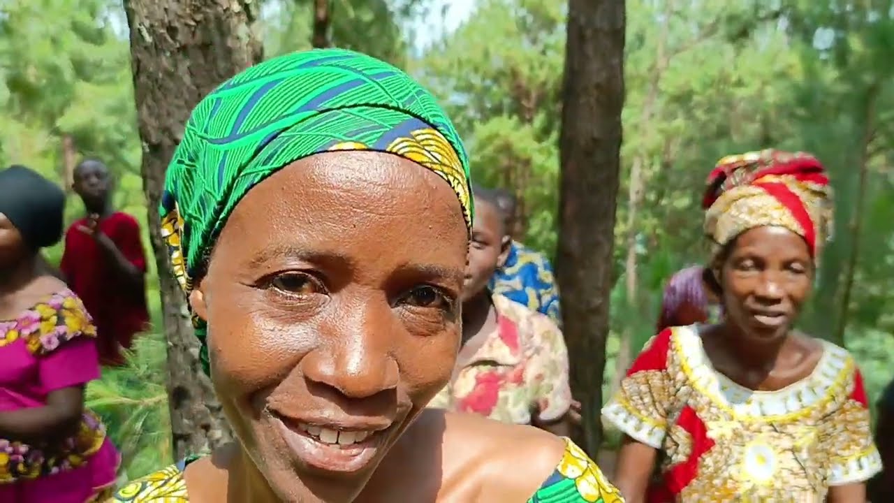 HAHIRWA UMUNTU WIZERA UWITEKA BY ZAWADI CHOIR
