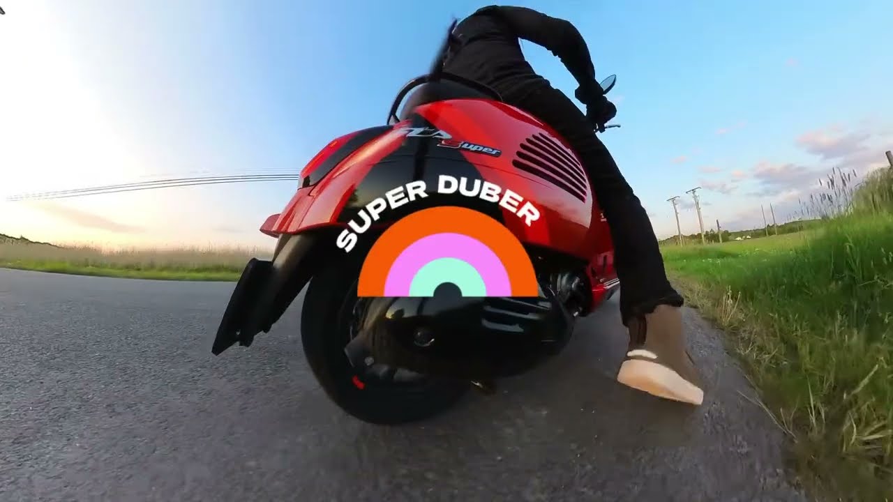 Vespa 300 GTS & Insta360 camera