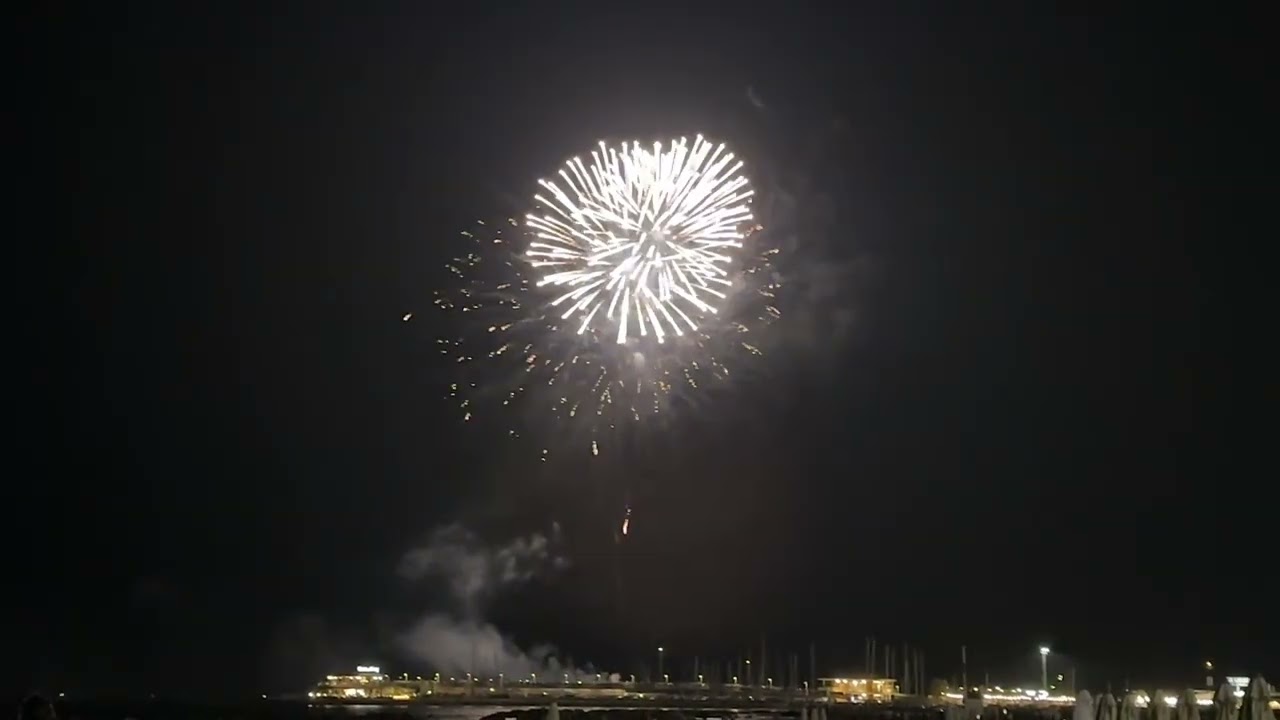 15.08.2024 - Fuochi d’artificio di Ferragosto a Cattolica (RN)