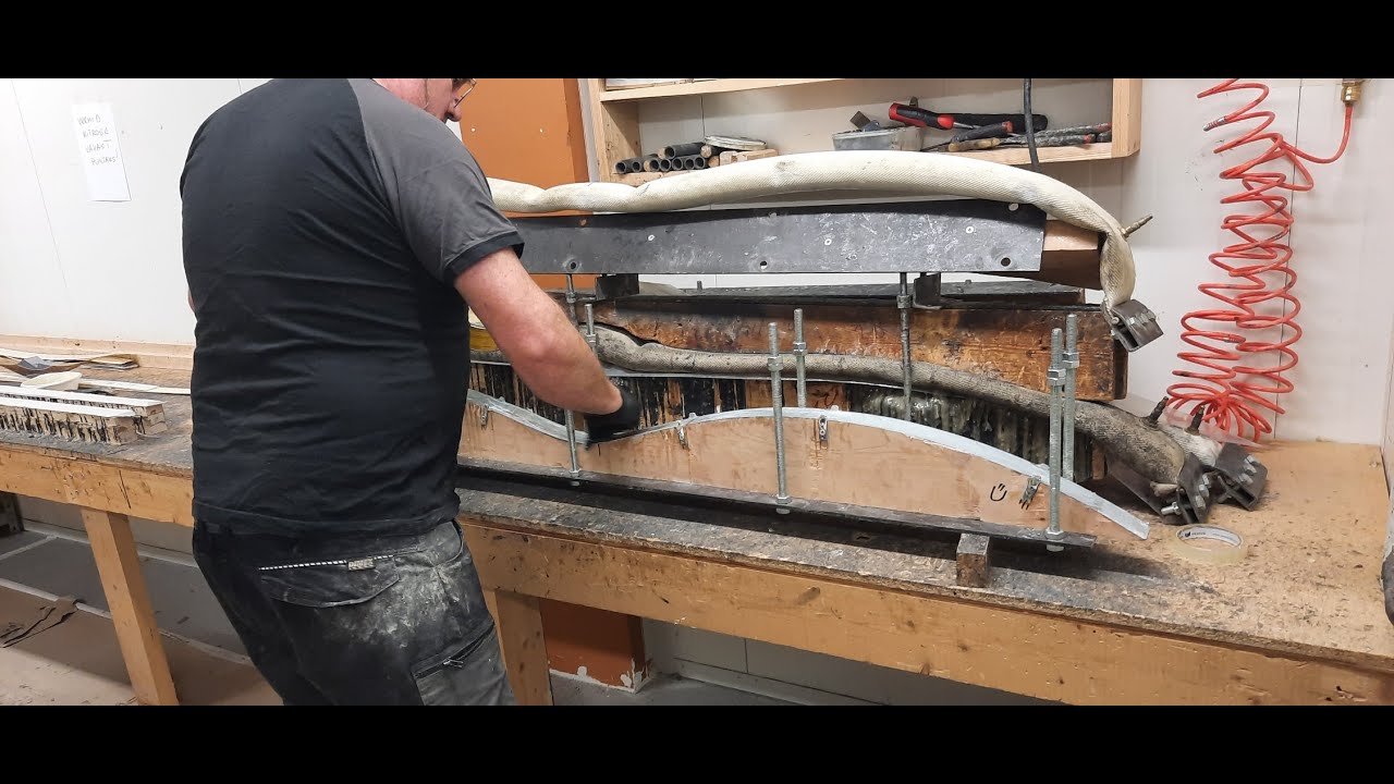 Bogenpresse zum Verkleben der Schichten mit 2K Kleber f&uuml;r Holzbogen beim Bogenbau: Teil 2 (von 2)