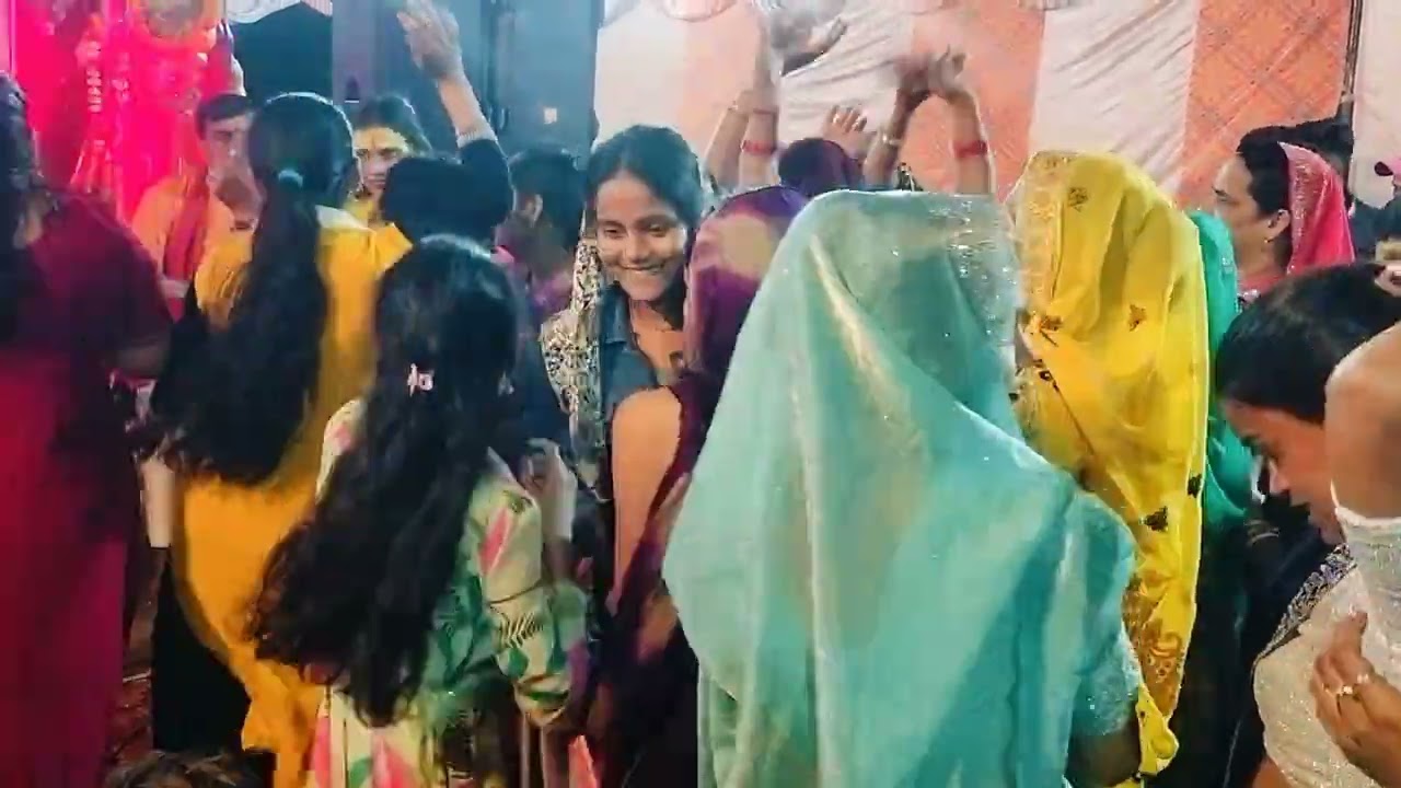 सोनाक्षीशर्मा के भजन पर पब्लिक घूमनेलगी कनवानी गाजियाबाद 17/3/26