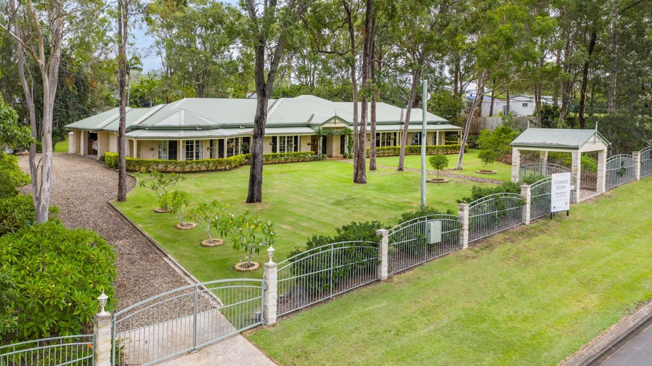 Evan Molloy presents 4 timberlea Ct, Helensvale