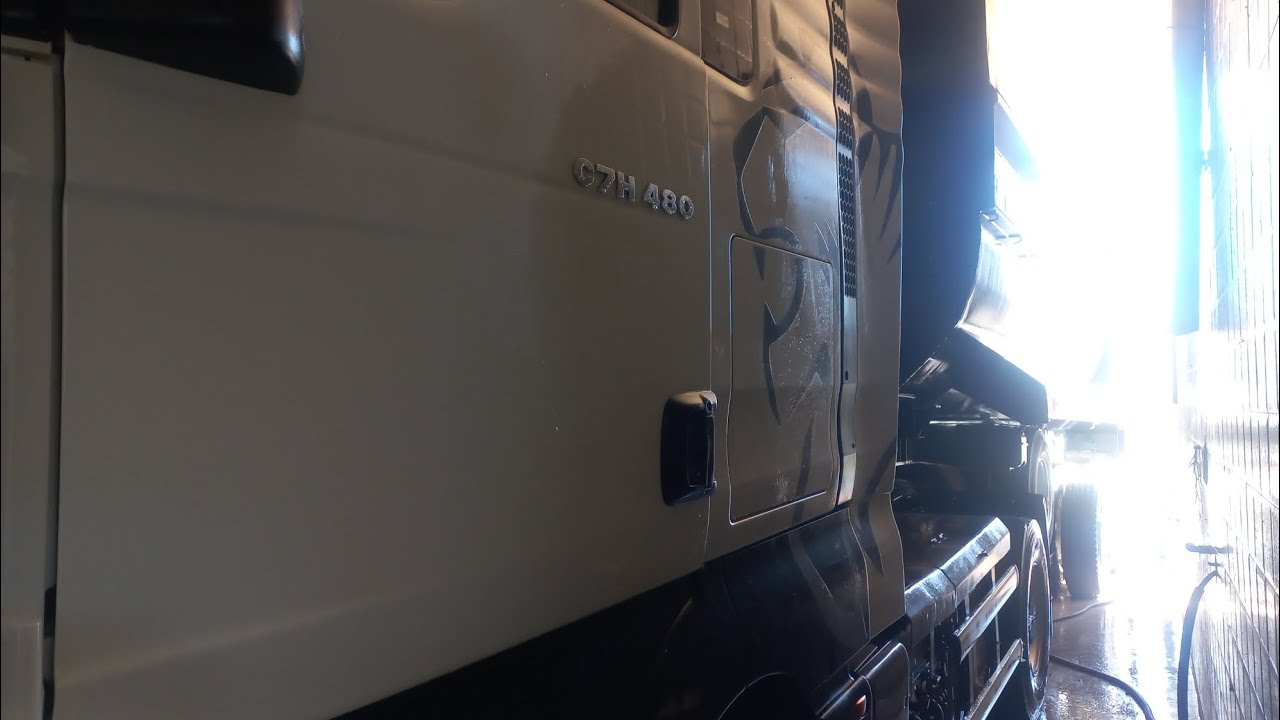 كيفاش نطلع ونهبط لاكابين الشاحنة 