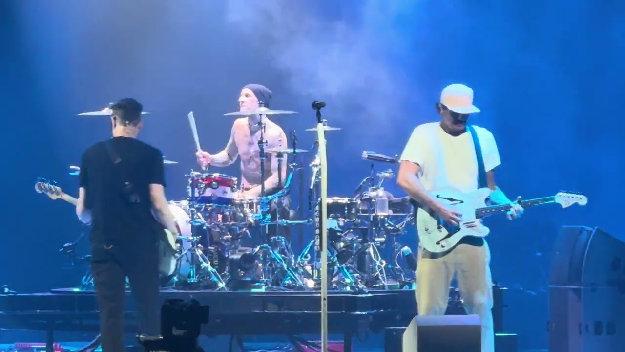 blink-182 - “What’s My Age Again?” (Live at Frost Bank Center 2024)