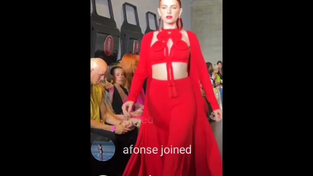 Mariana and Fabiola at Fashion show 11-30-23