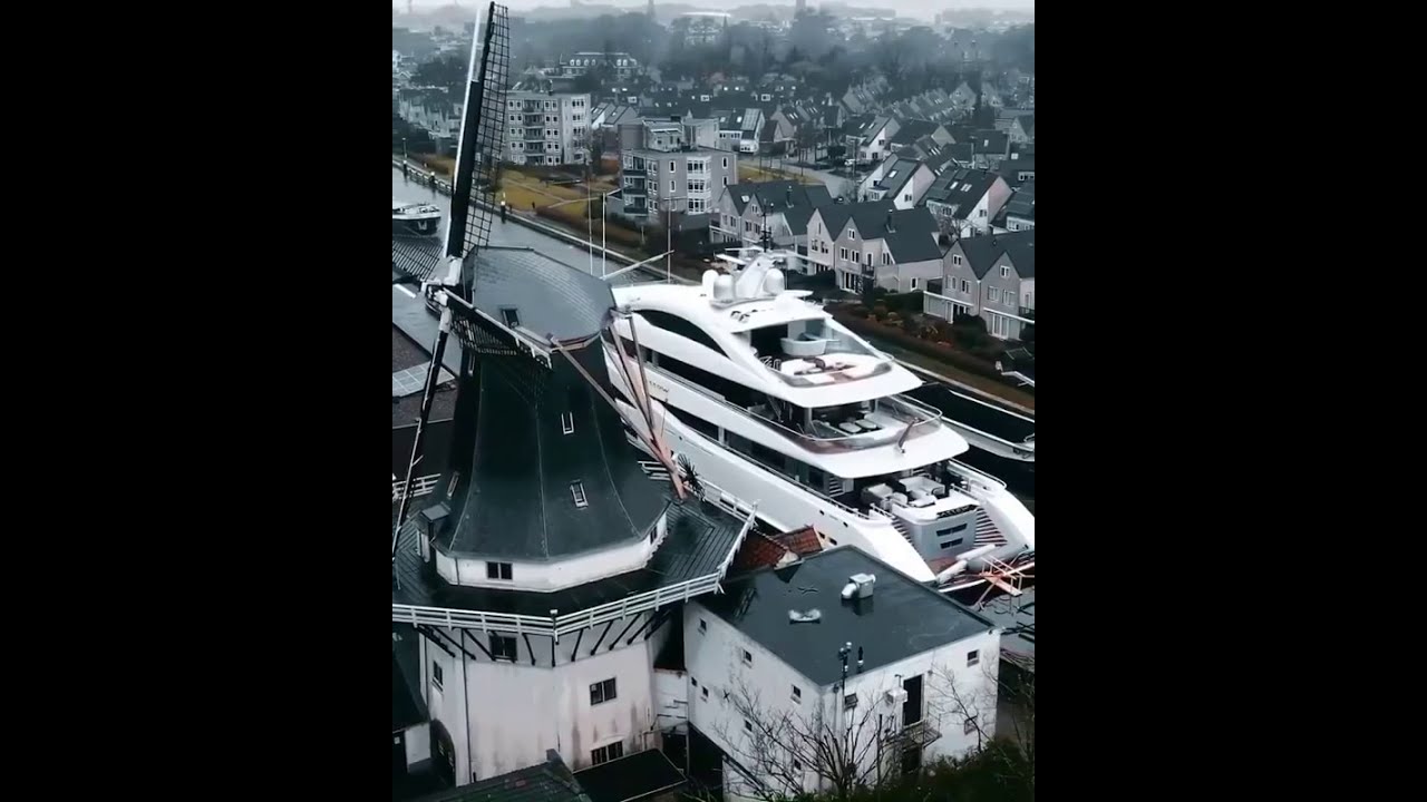 Megayacht passing through the Gouwe aquaduct, a surreal sight indeed!!!