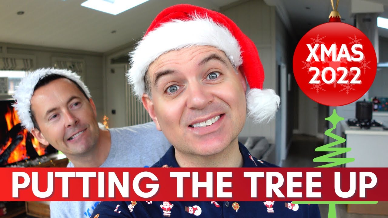 VLOGMAS 2022 DAY ONE | Putting the CHRISTMAS TREE up