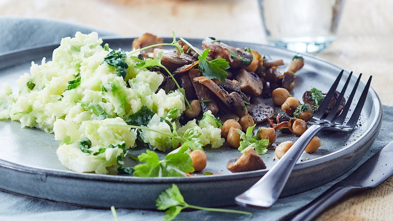Recept - Puree van groenekool met gebakken champignons en kikkererwten - Colruyt