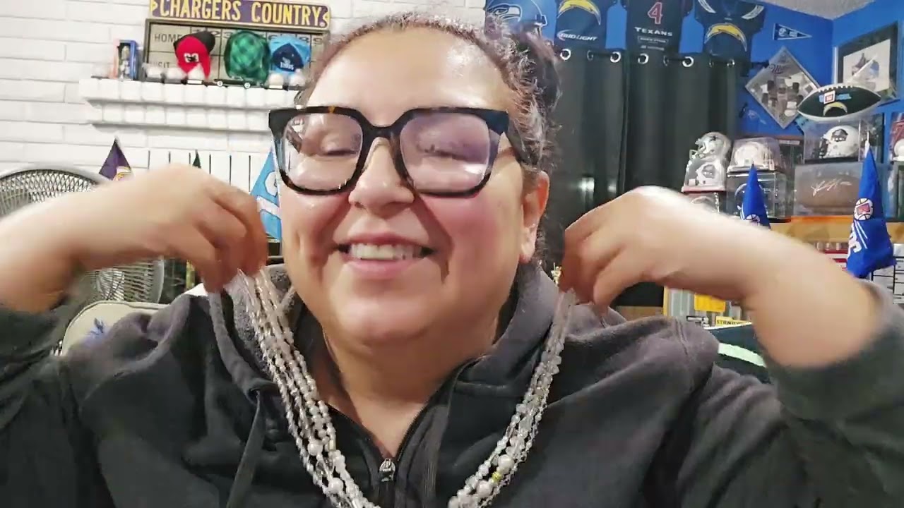 Распаковка баночки с украшениями. Подарок от мужа на День святого Валентина 💕 💖 #украшения #распа...