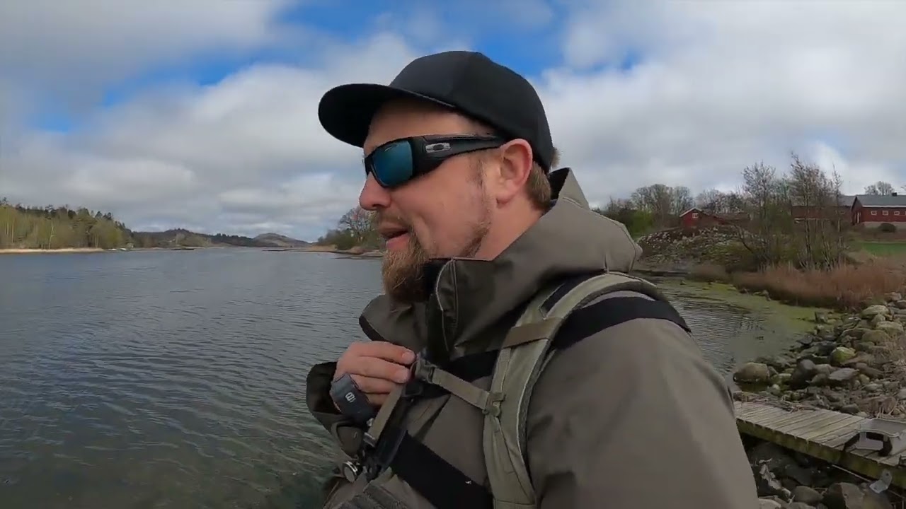Fiske i sjøen og vann på samme dag. Det ble sjøørret. (Fishing sea trout)