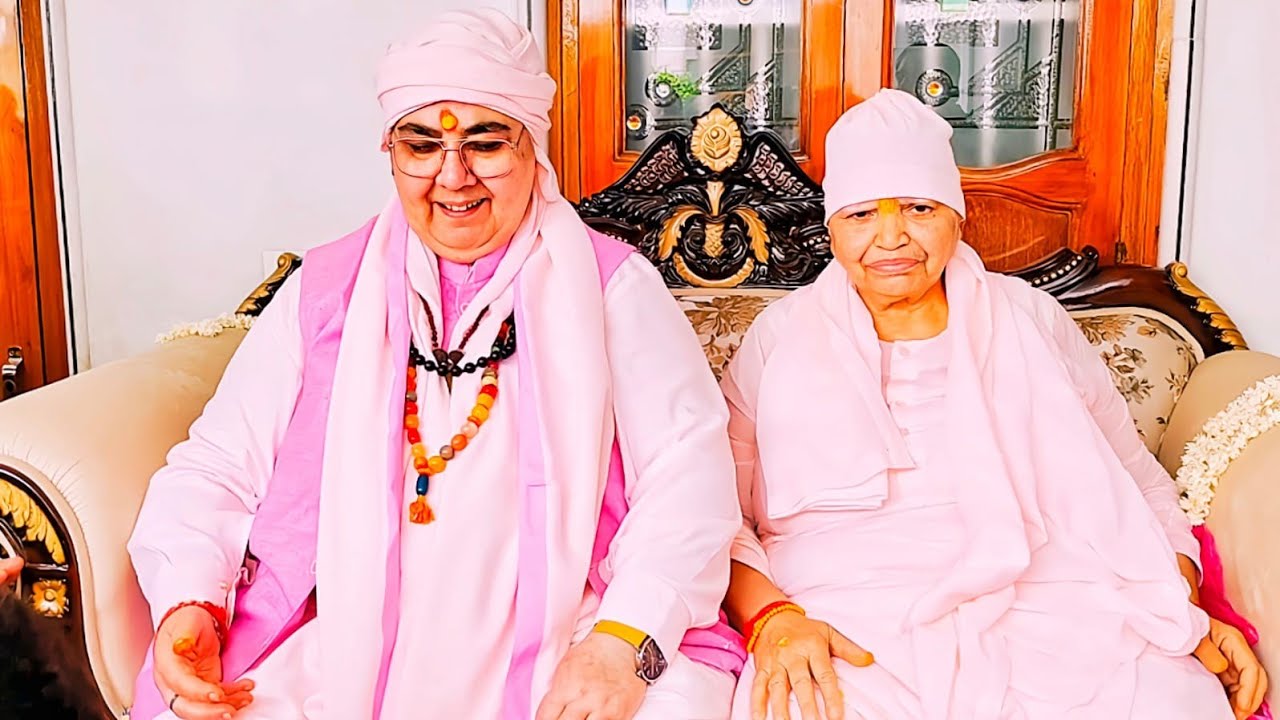श्री अद्वैत स्वरूप आश्रम कुरूक्षेत्र में,  गुरू पूर्णिमा के कुछ सुंदर दृश्य और गुरू पूर्णिमा भजन |