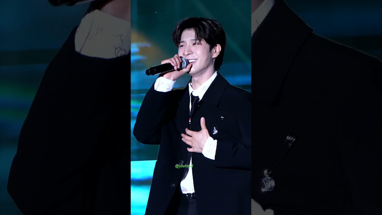 정동원 음향 오류에도 불구하고.. 꼬마인형 떼창과 함께 감동적인 줌인 세로 직캠 feat. 잘 생긴 얼굴 실컷 감상하세요 💚