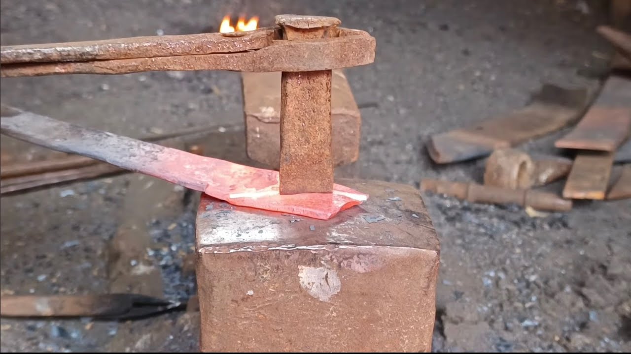 Making a knife from big bearing