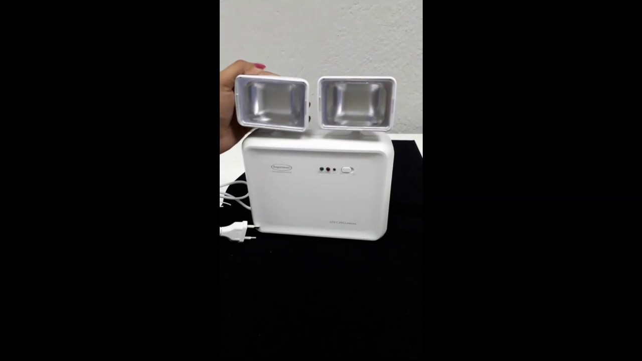 Lumin&aacute;ria de Emerg&ecirc;ncia 1.200 Lumens 2 Far&oacute;is Titan IP65 Segurimax | Encontre Leds