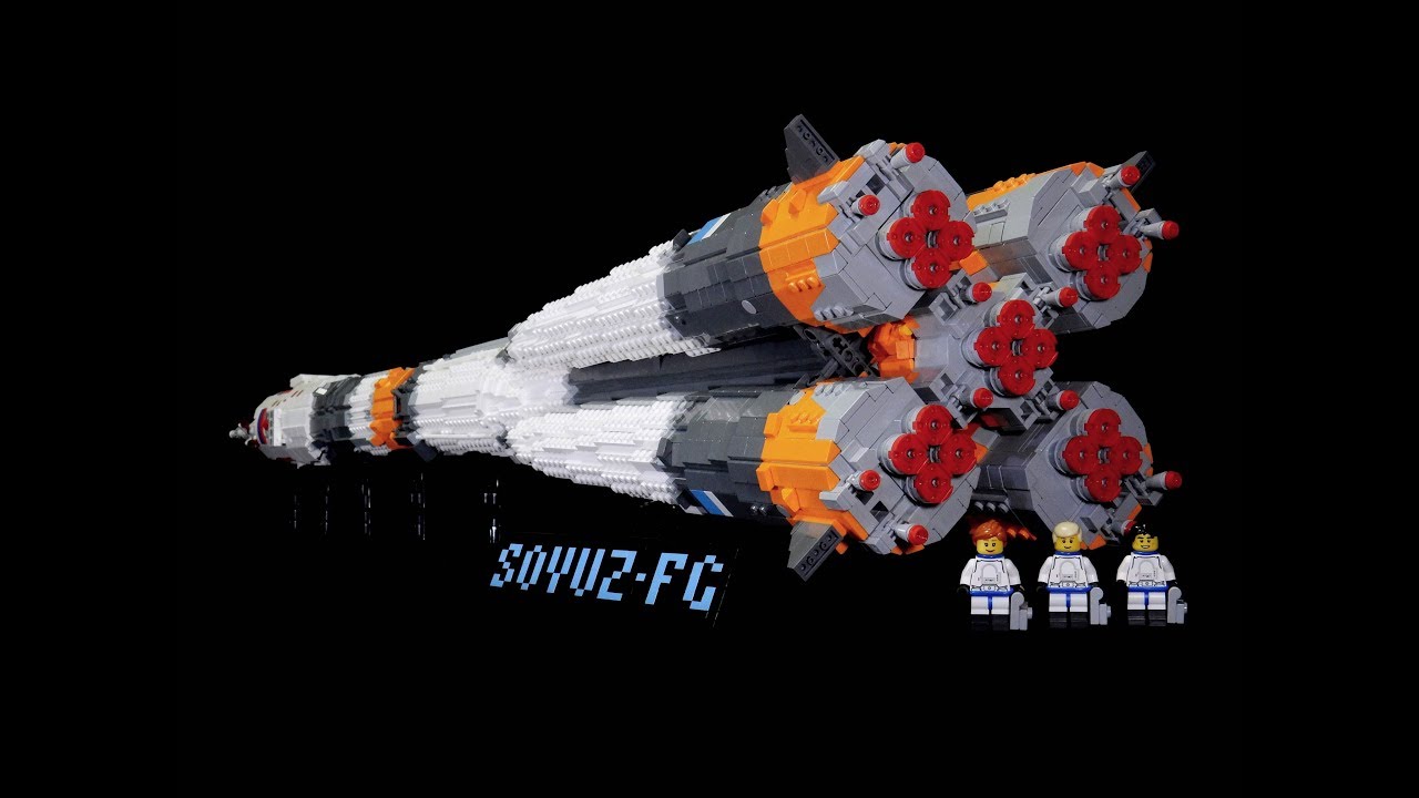 Minifig-scale LEGO Soyuz -50th anniversary from the first flight-