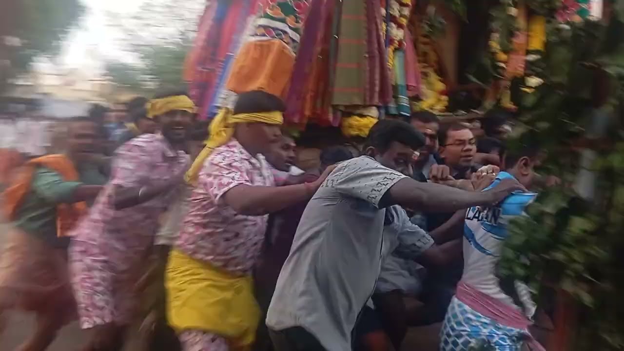 Velur Bahavathi Amman ther