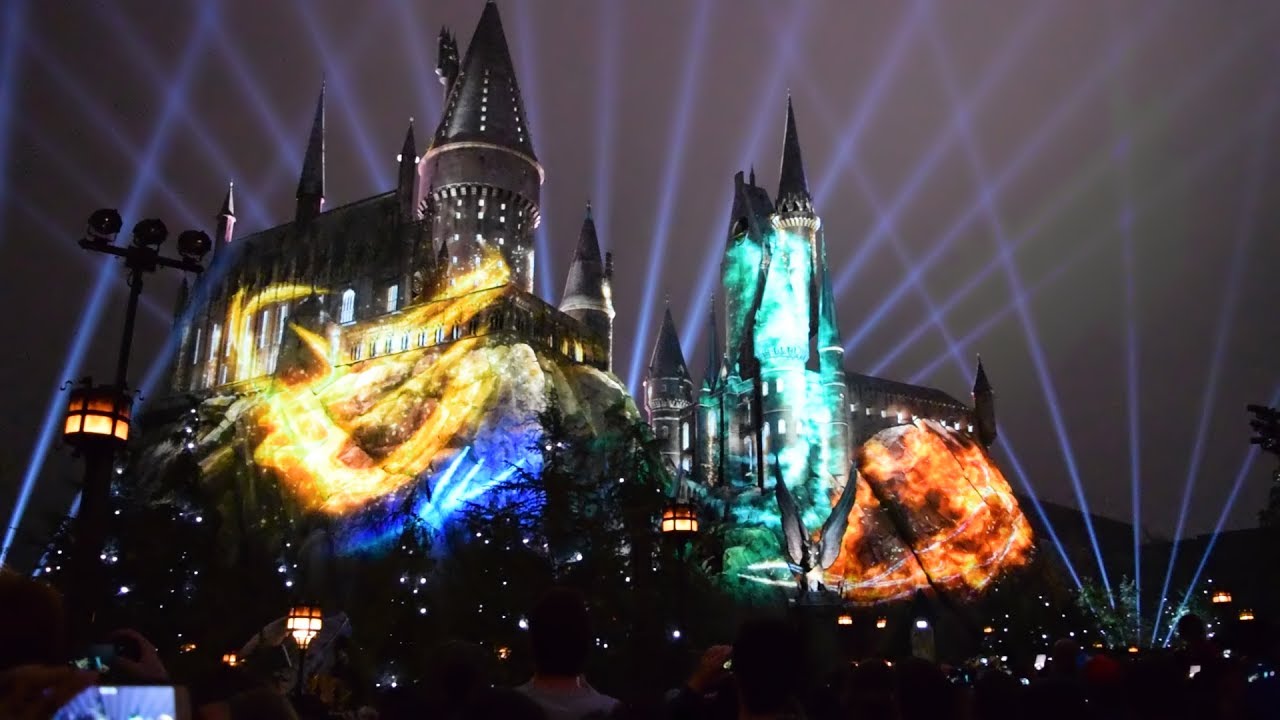 Nighttime Lights at Hogwarts Show, Wizarding World of Harry Potter, Universal Studios Hollywood
