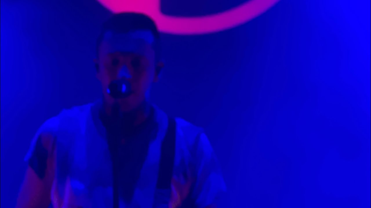 fake you out | twenty one pilots (live at newport music hall)
