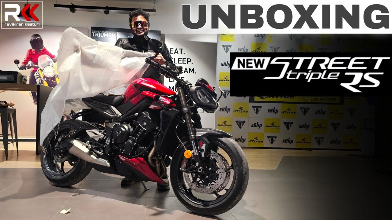 2023 Triumph Street Triple RS - Unboxing & Walkaround  #ravikirankasturi