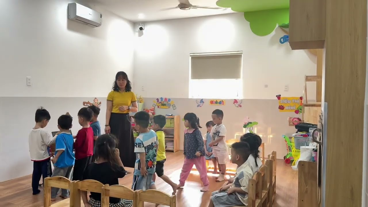 Làm quen với toán: phân biệt hình tròn và hình chữ nhật