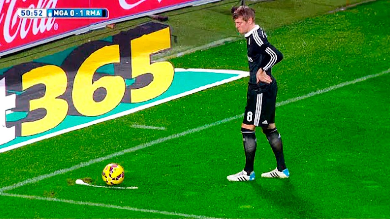 Toni Kroos - When Football Becomes Art