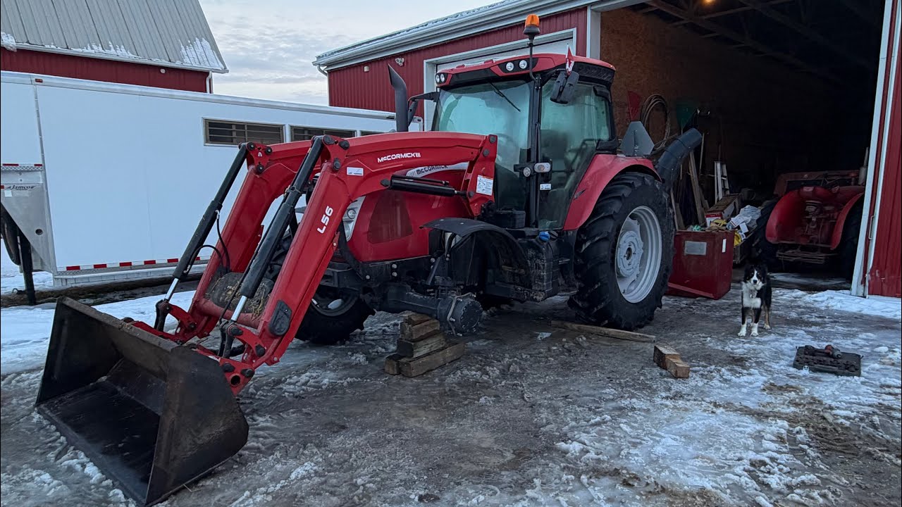 Loading Corn and fixing a blown tire on the McCormick in a Tropical Winter! 