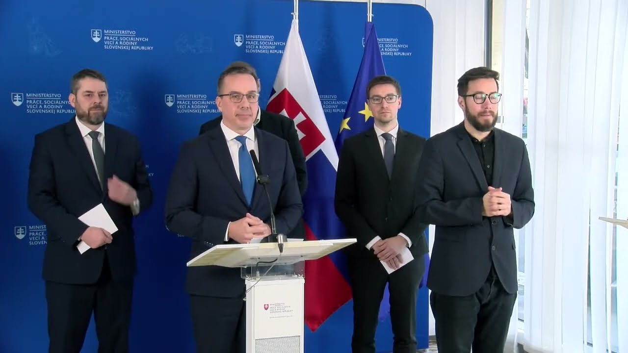 E. Tomáš: Úrady práce začali vyplácať nekrátené opatrovateľské príspevky