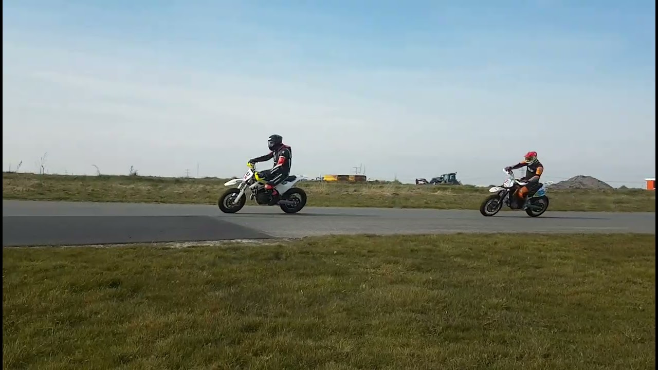 Supermoto Rijden op Emmen,  Kartcircuit Pottendijk met LAPS.nu