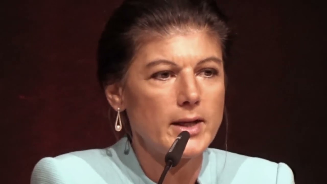 Offiziell: Sahra Wagenknecht verkündet die Gründung ihres BSW im Steintor Halle