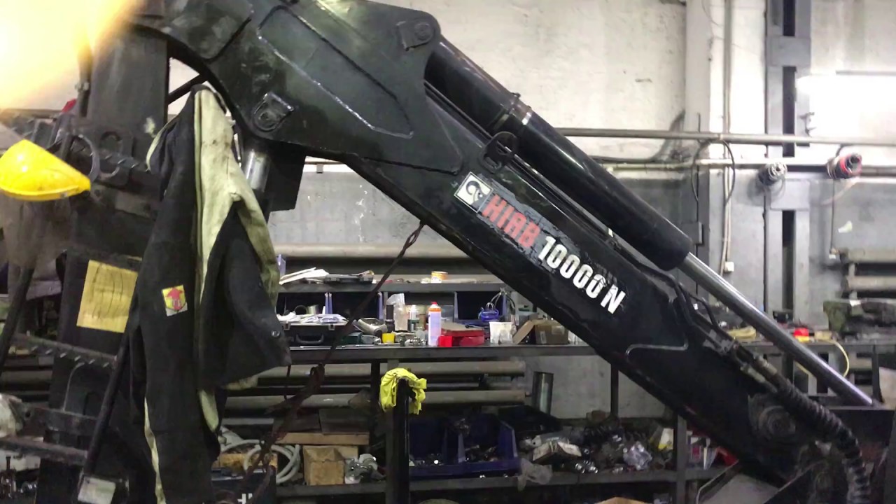 Как снять колонну на манипуляторе HIAB, все дело в стопорах...