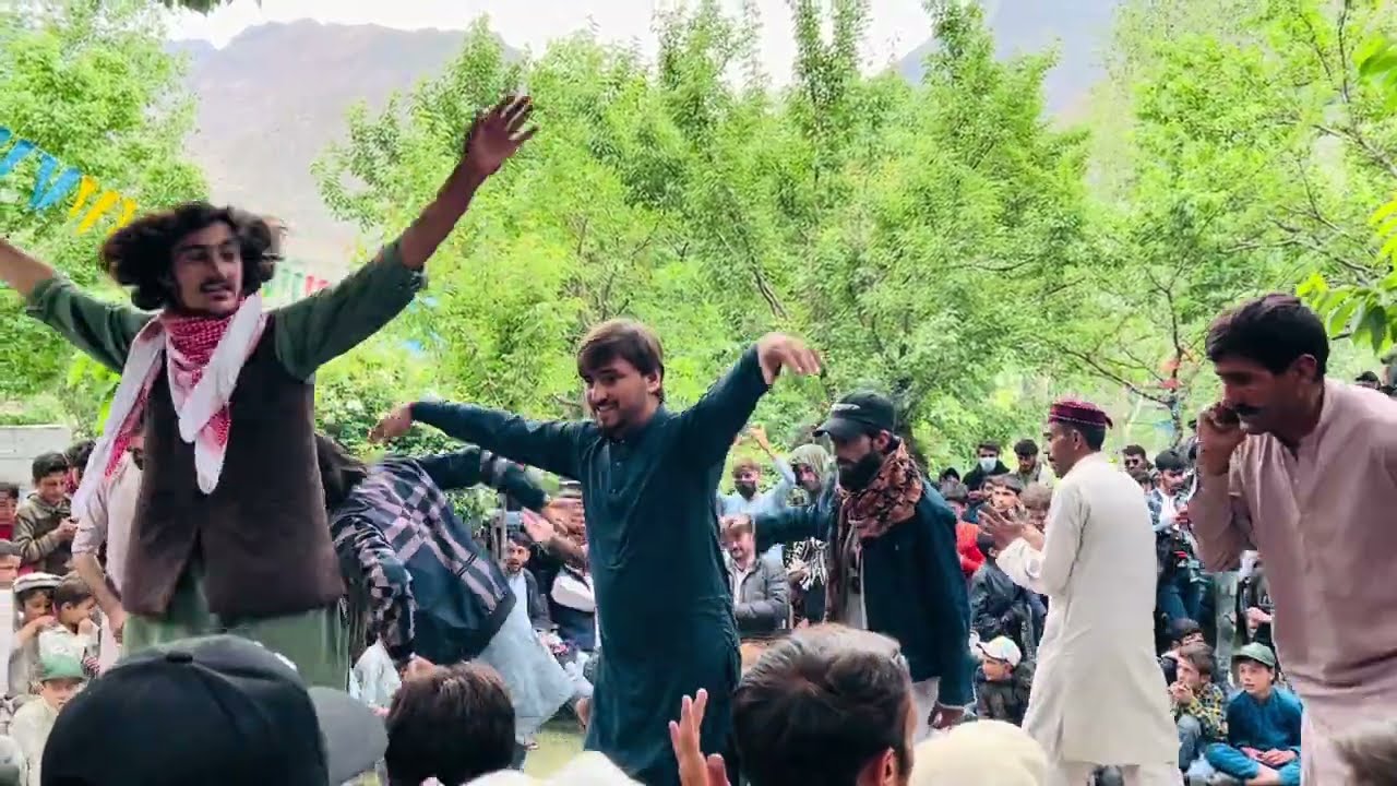 Khosh Bigim in Chitrali Surnay Saaz||AYAZ Ustaz||Aliabad Ishtok 2024||Best Chitrali Dance