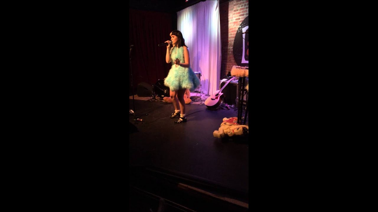 Melanie Martinez - Alphabet Boy - Live at The Lab (Dollhouse EP Tour)