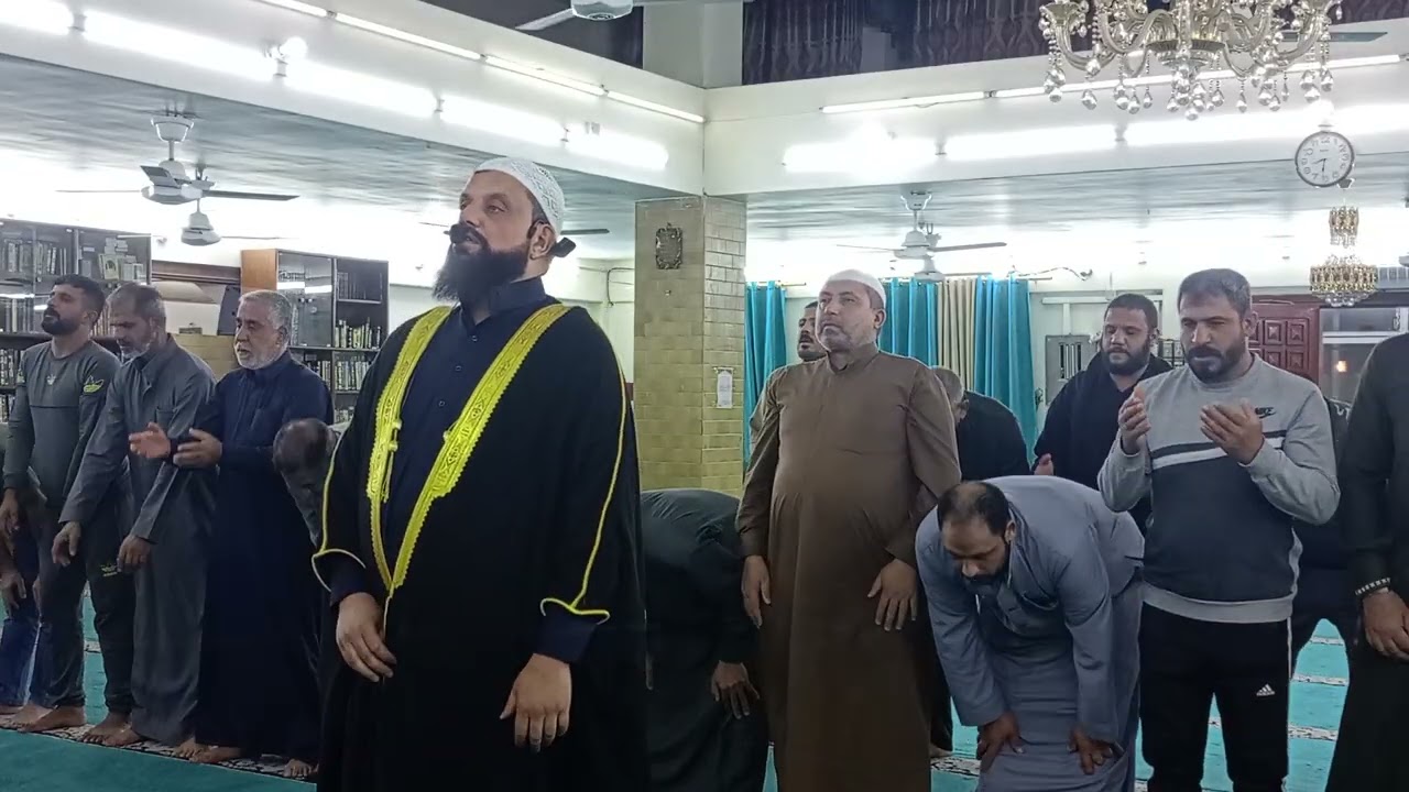 6رقم 21#2#2026 صلاه تراويح في شهر رمضان يوم 4 جامع عرفات كان أمام الصلاةدكتور حيدر هادي العودة رفاعي