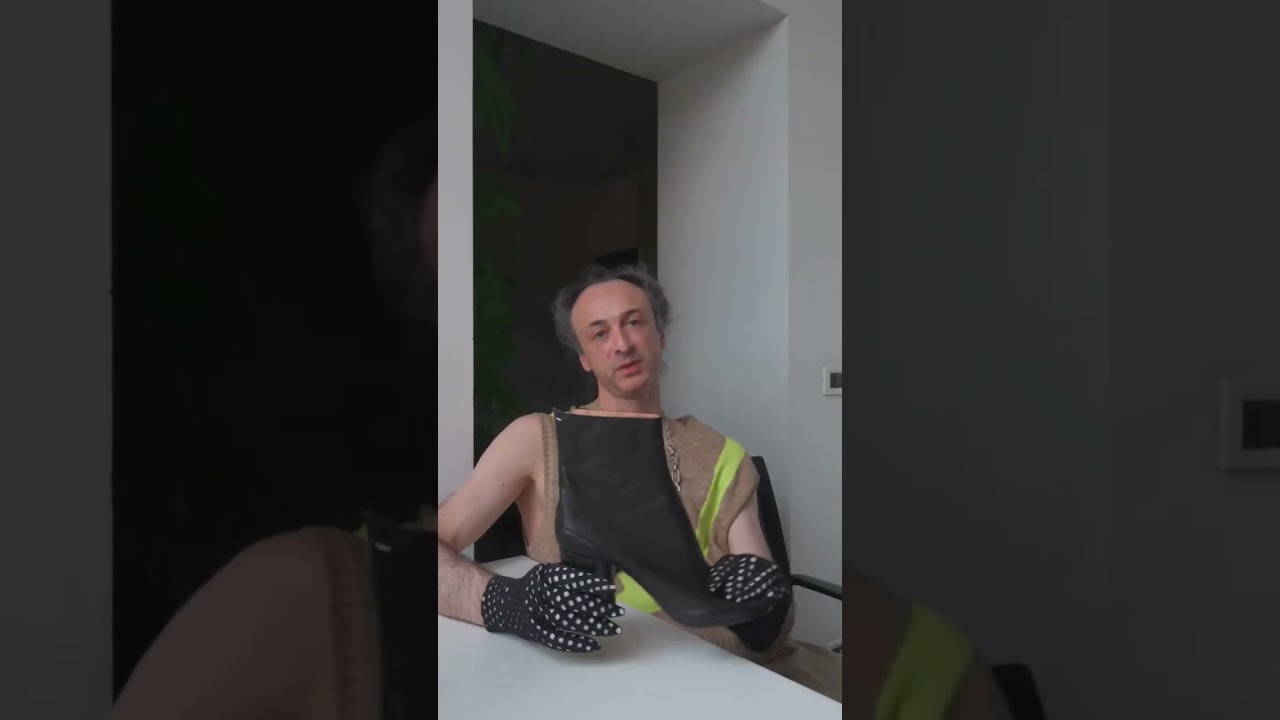 Что бесит москвичей? Рома Крихели #shorts