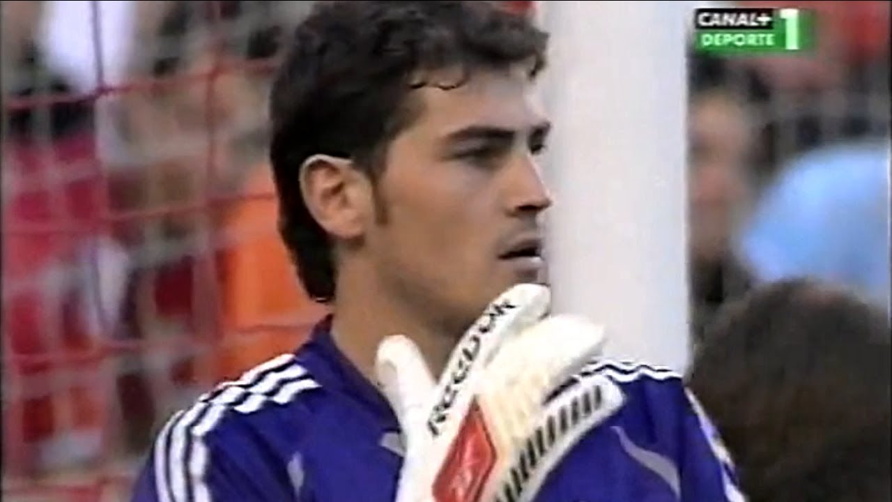 Iker Casillas Vs Sevilla (Away) 2004/05