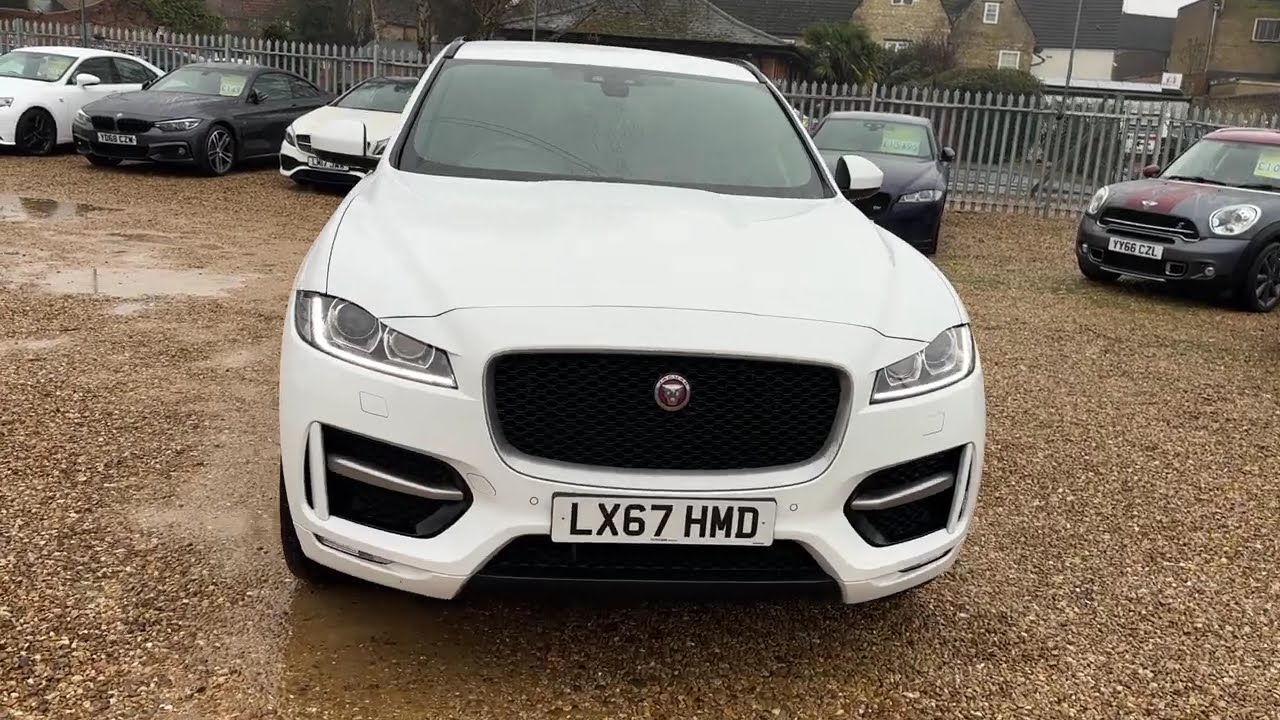 Jaguar F Pace