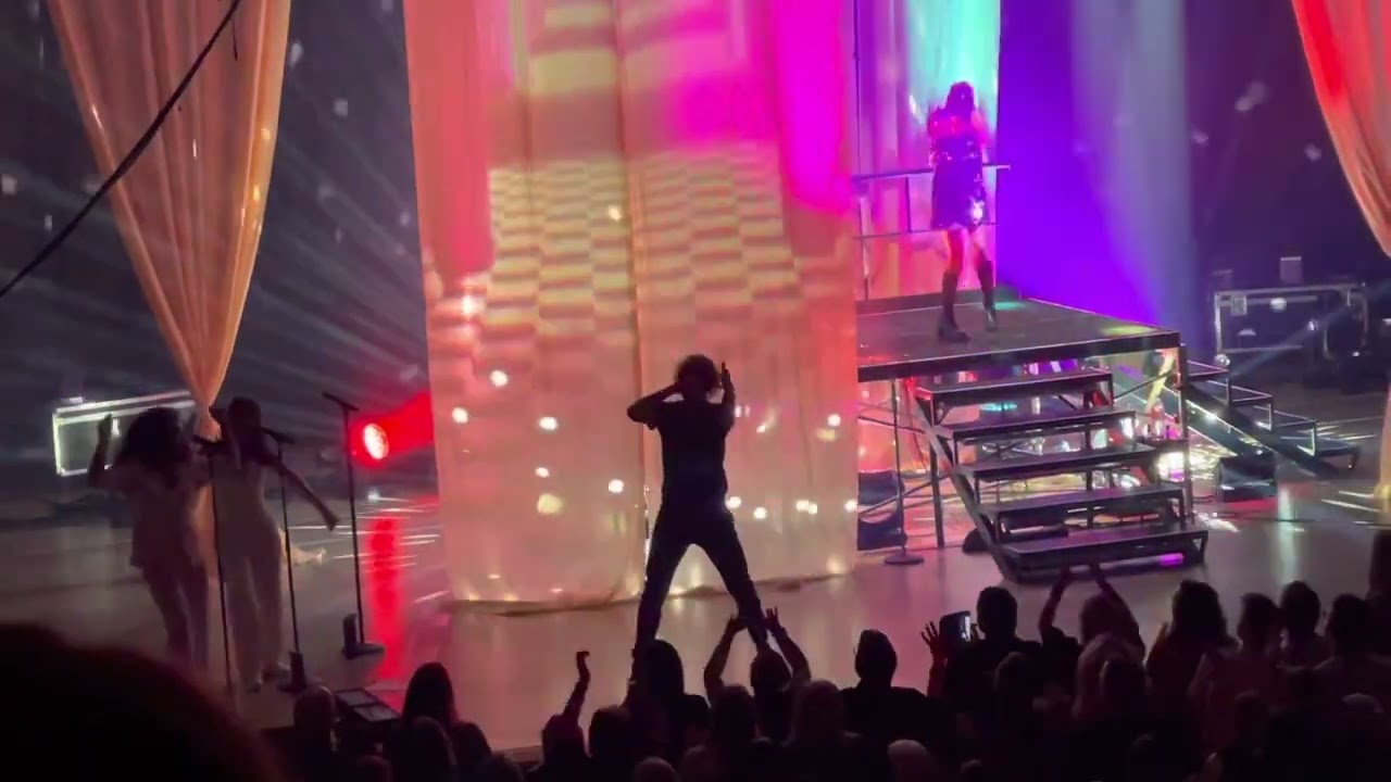 Darren Hayes Let’s Try Being in Love (live) Manchester Bridgewater Hall 2/4/23 @darrenhayes