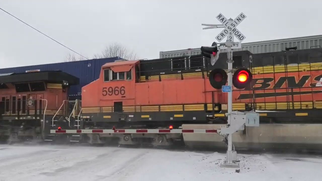 Lundy St. Grade Crossing #2 (Streator, IL) 12/26/22