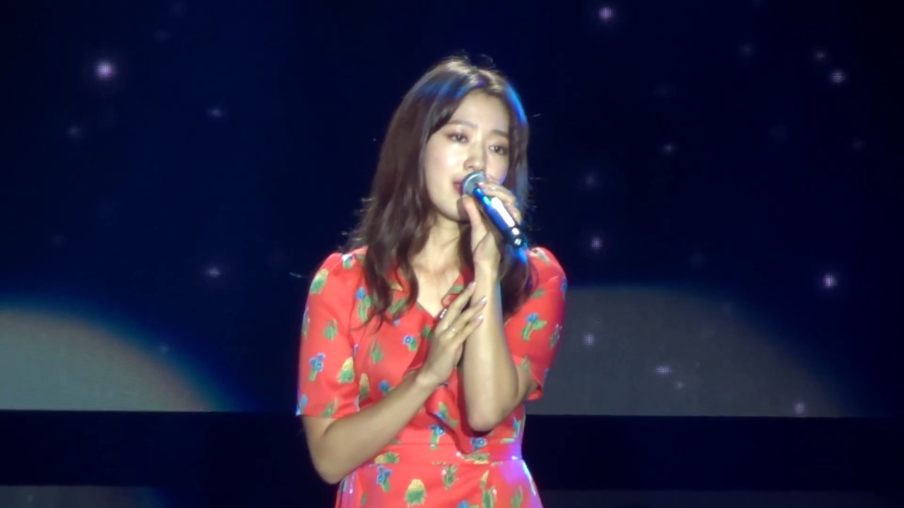 Park Shin Hye in Manila 072817 (3/6)