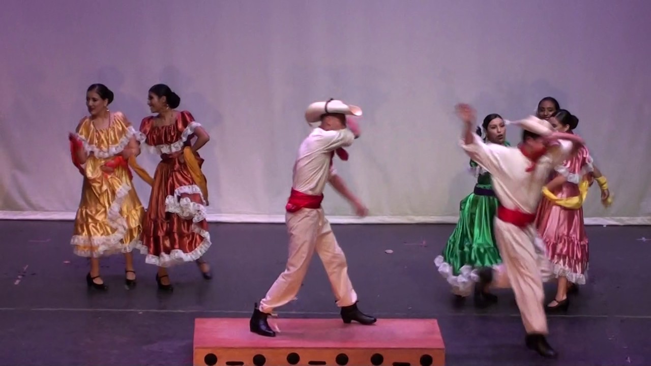 DUF 2017 Saturday Showcase-Grupo Folklorico Revolucion