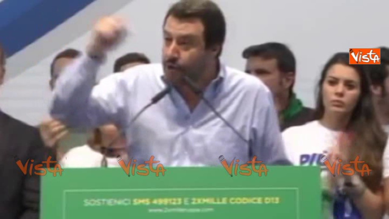 Salvini cita Ratzinger e l'attivista della Lega si commuove