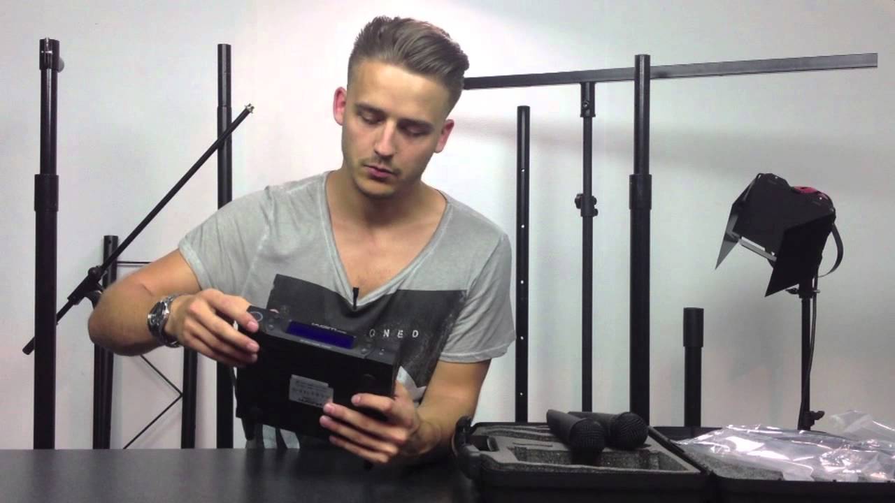 Kam KWM1960 HH - UHF wireless microphone kit with dual handheld microphones