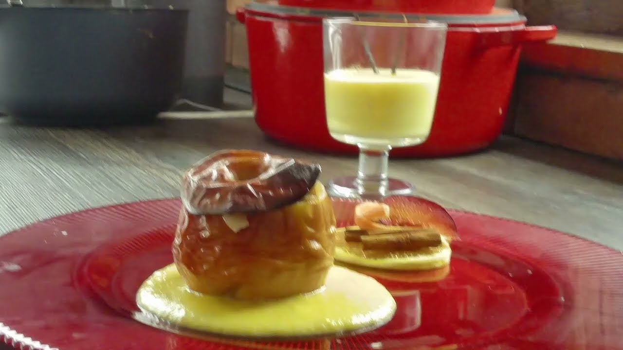 Bratapfel mit Vanillesauce