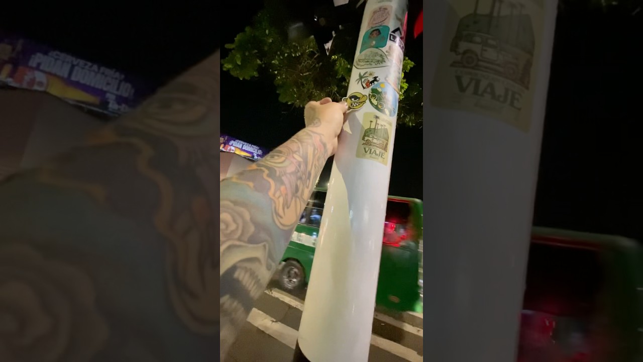 Sticker B0M8ING en Bici 