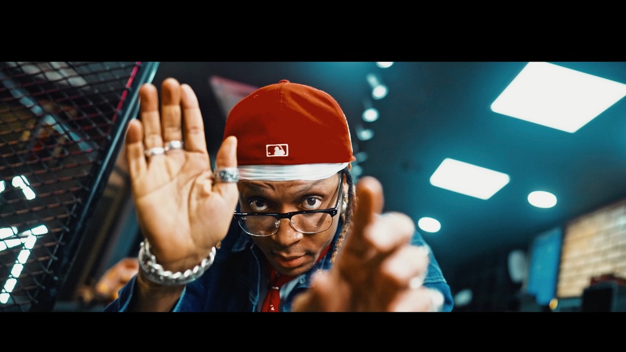 Safarel Obiang - Je suis pas dedans (feat Dangereux Junior & Marco  )